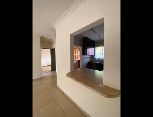 2 BEDROOM APARTMENT FOR SALE IN VORNA VALLEY